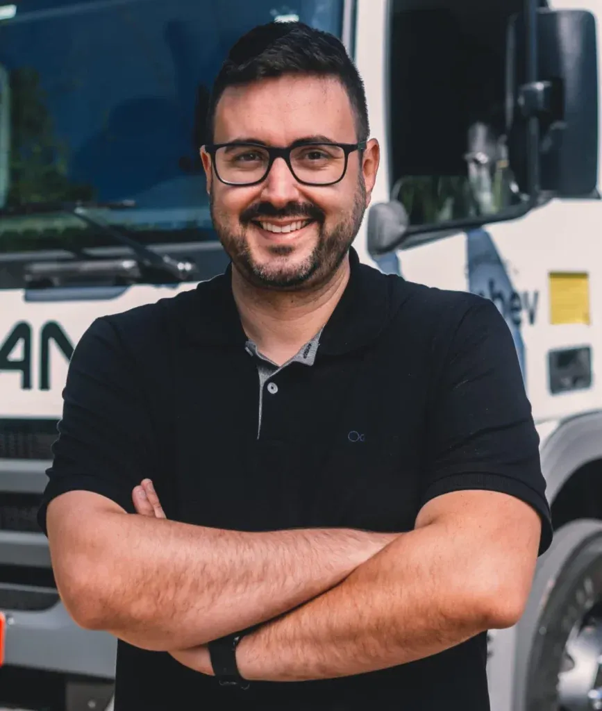 Emerson Bastos — Professor e Gestor de Frotas