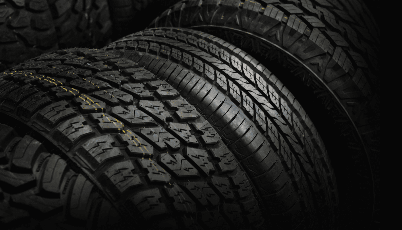 Pneus off-road vs. Pneus on-road: Qual a melhor opção para sua frota?