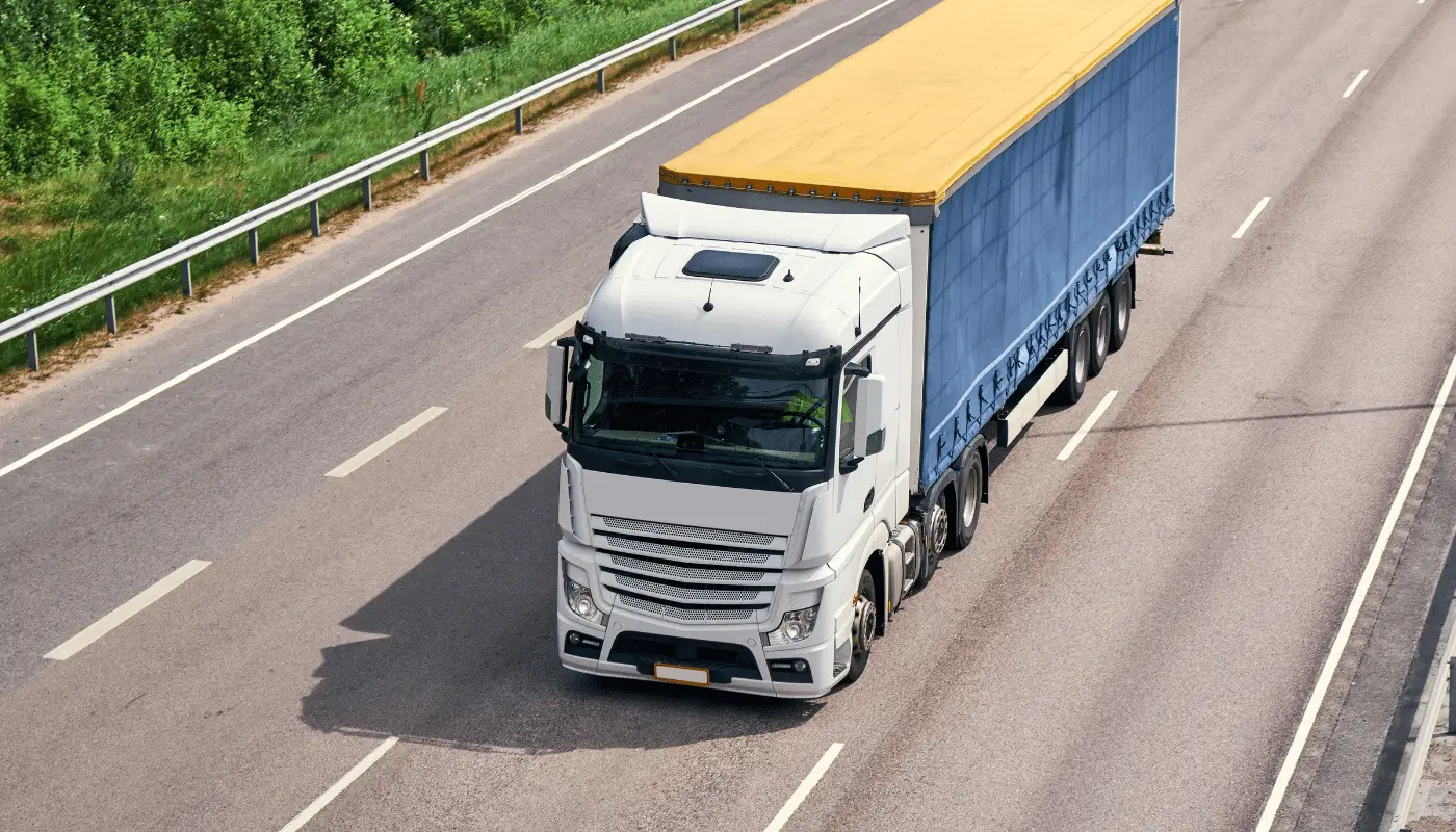 Serviços de transporte crescem 1,7% em abril, indica IBGE