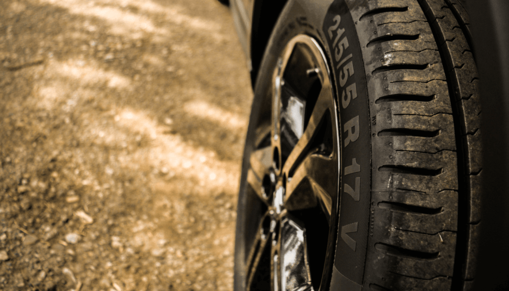 A medida dos pneus funciona para identificar o modelo certo de pneu para cada veículo.